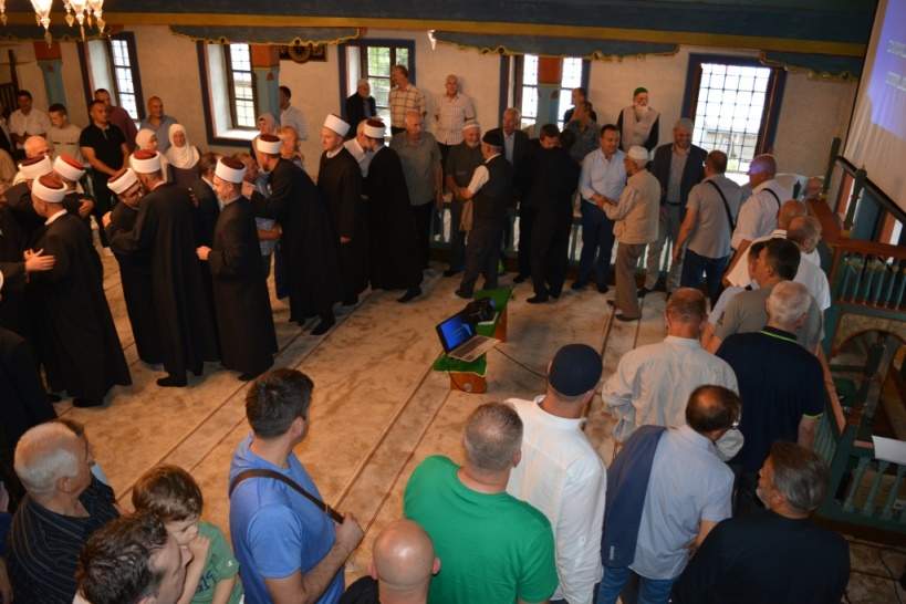 DSC_0261.jpg - Travnik: U Šarenoj džamiji upriličena ikrar-dova za 27 ovogodišnjih putnika na hadž