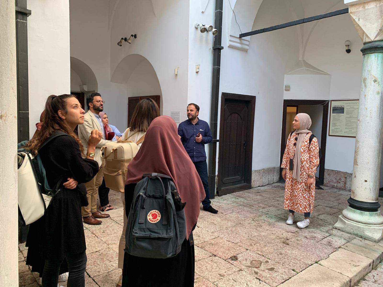 305458001_10158916531673085_6593368133334873069_n.jpg - Studenti Centra za islamsku teologiju Univerziteta u Tübingenu posjetili Gazi Husrev-begovu medresu