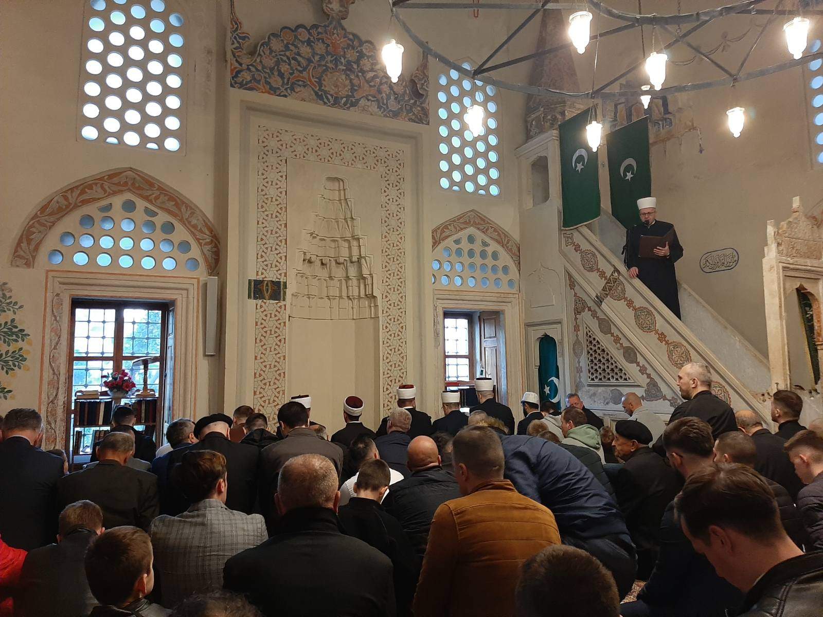 viber_slika_2023-04-21_07-28-59-886.jpg - Mostarski muftija u bajramskoj hutbi pozvao vjernike da bodre jedni druge i da unose pozitivnu energiju u međuljudske odnose