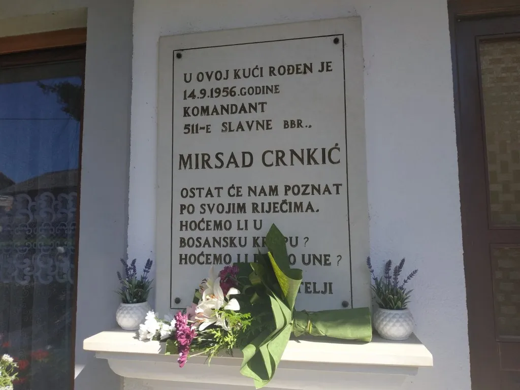 crn.webp - Obilježena 29. godišnjica pogibije komandanta 511. slavne brdske brigade Mirsada Crnkića