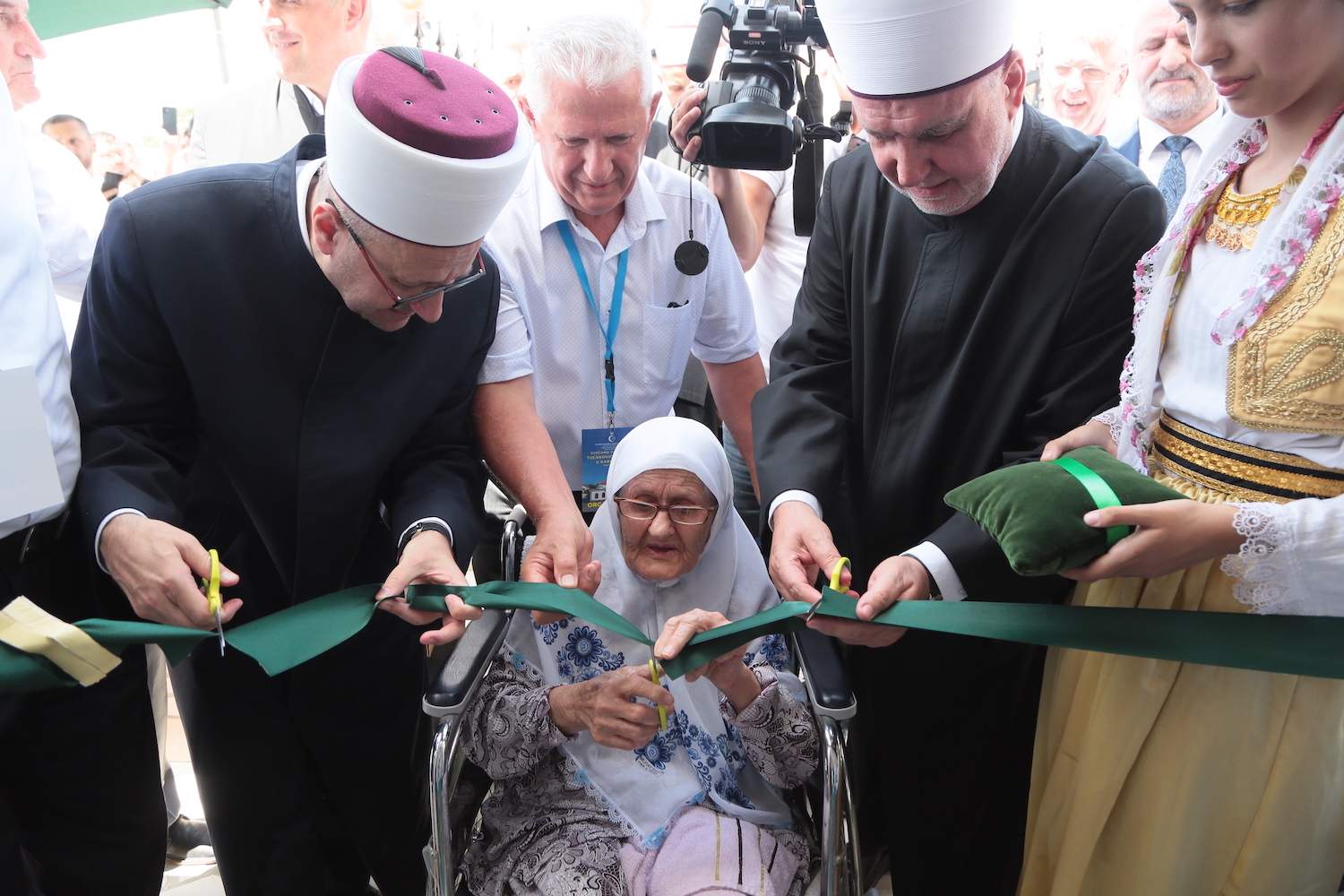 Rabrani39.JPG - Svečano otvorena Tucakovića džamija u Rabranima kod Neuma