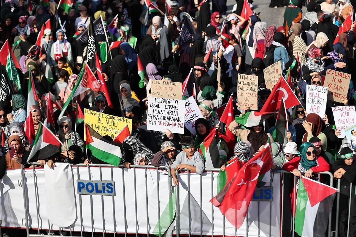 "Konvoj slobode za Palestinu" - ispred zračne baze Incirlik u turskom gradu Adani